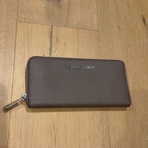 MICHEAL KORS WALLET